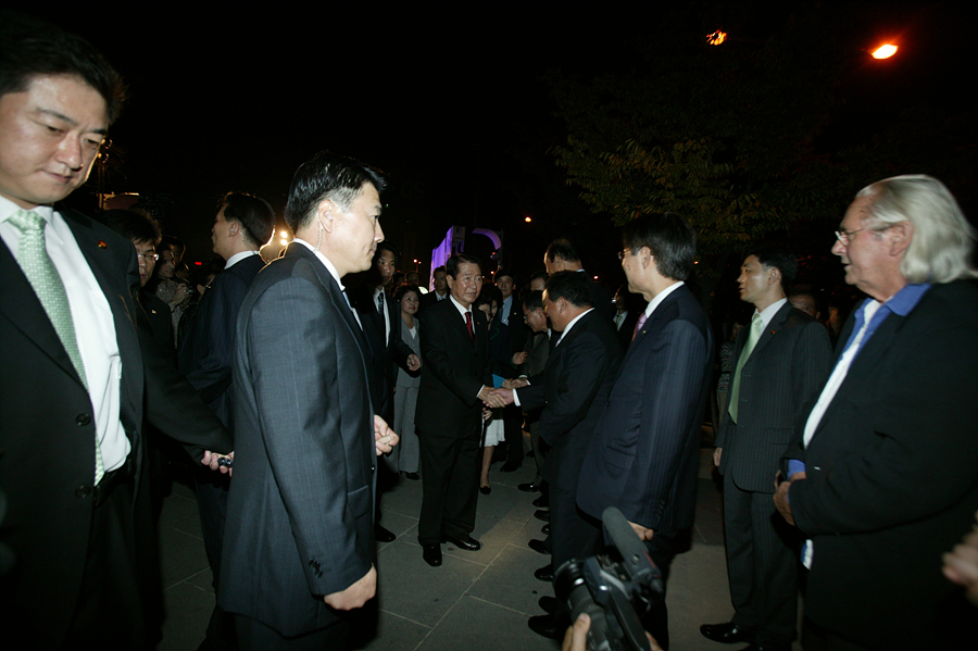 2007 광주디자인비엔날레 세계디자인평화기념조형물 점등식